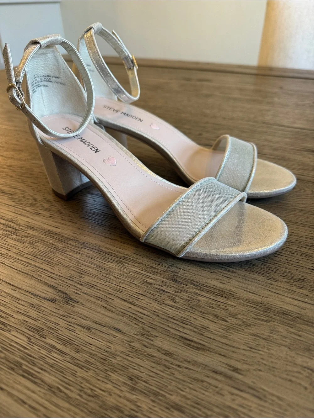Steve Madden Open-Toe Block Heel Sandal Gold Mesh